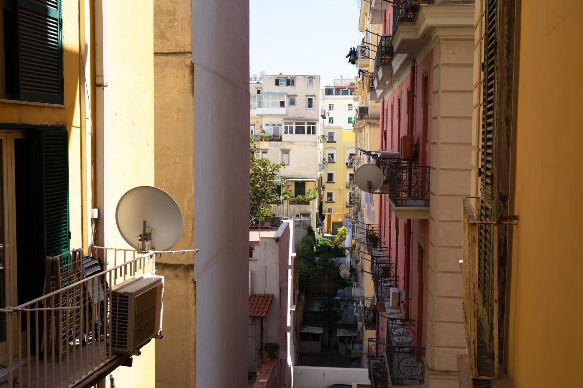 Tom Apartments Naples Exterior photo